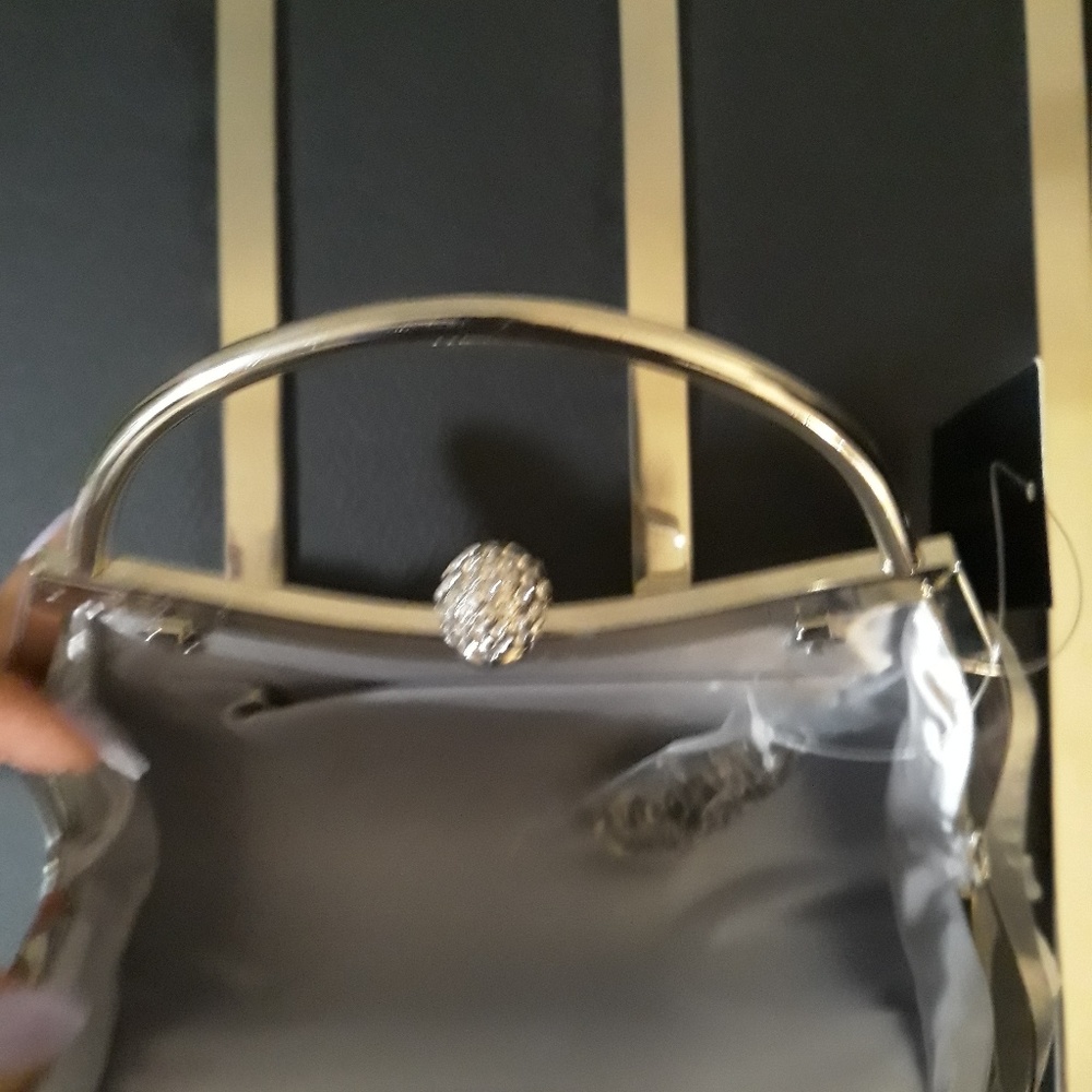 Purse - Picture 3 of 4